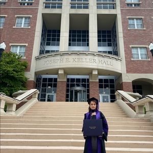 Meet your Posher, Rocio